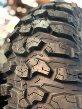 Load image into Gallery viewer, 28” SEDONA TRAIL SAW TIRE 14” RACELINE TROPHY WHEEL 4/137 CANAM
