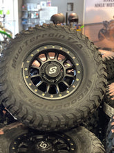 Load image into Gallery viewer, 30&quot; BF GOODRICH MUD TERRAIN KM3 15&quot; SEDONA SANO BEADLOCK WHEEL TIRE SET CANAM 4/137
