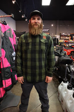 Load image into Gallery viewer, SVM BARREL FLANNEL GREEN/BLACK/RED

