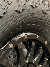 Load image into Gallery viewer, 32” MAXXIS LIBERTY 15” RACELINE TROPHY CANAM WHEEL TIRE SET
