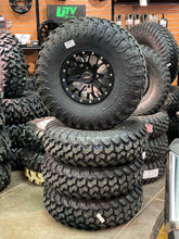 Load image into Gallery viewer, 33” SYSTEM 3 RT 320 TIRES 15” SYSTEM 3 SB-4 BEADLOCK WHEELS 4/137 CANAM
